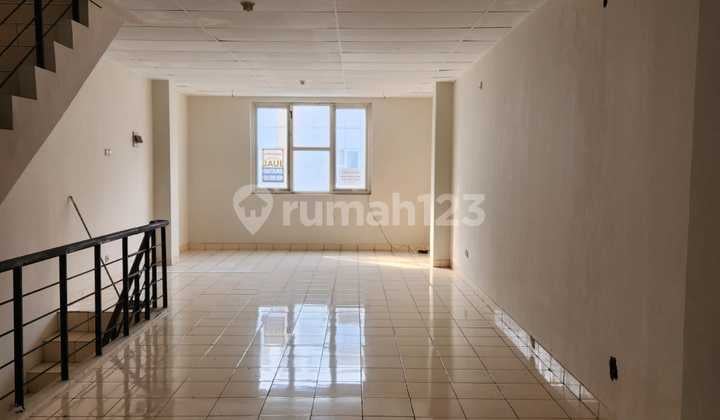 For Quick Sale: 2.5-Story Boulevard Shop House in BSD, South Tangerang