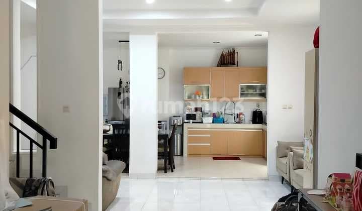 Dijual Cepat Rumah Dalam Cluster Lokasi Strategis di Modernland, Tangerang