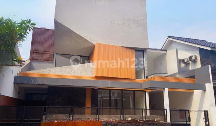 Rumah 2 Lantai di Sektor 9 Bintaro, Tangerang Selatan