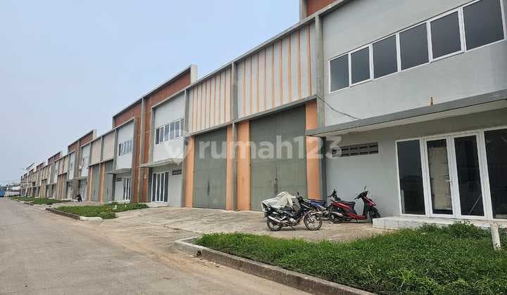 Dijual Cepat Gudang Laksana Ada Office 2 Lantai di Pakuhaji, Tangerang