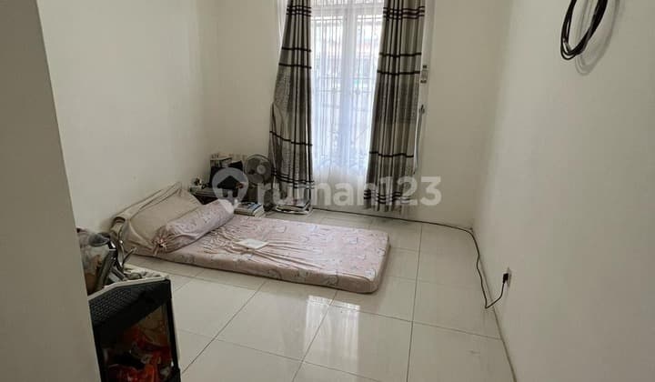 Dijual Cepat Rumah 2 BR di Komplek Regency Melati Mas, Tangerang Selatan
