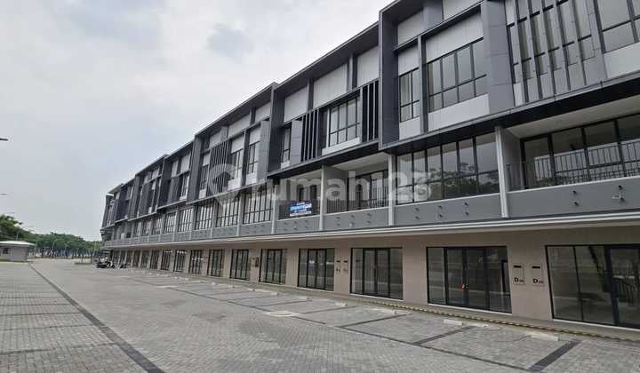 New 3-Story Shop House with Balcony in BSD Green Wich, Tangerang