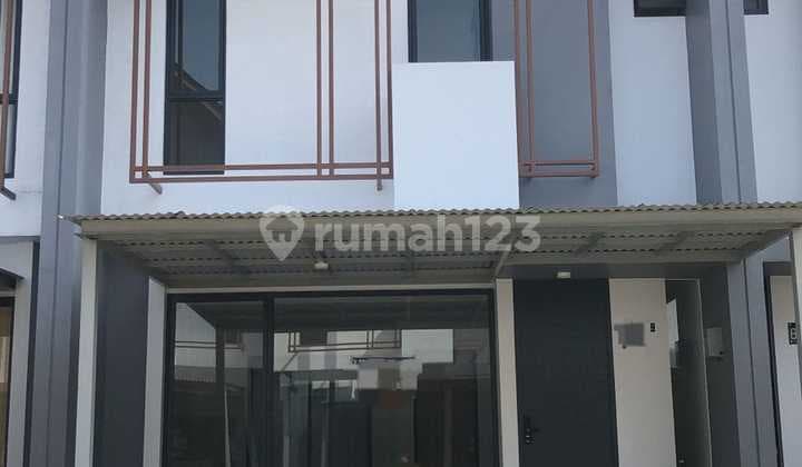 Dijual Cepat Rumah 2 Lantai di Yuthica BSD, Tangerang Selatan