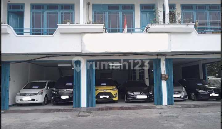 Ruko Gandeng 3 Letak Strategis di Karawaci, Tangerang