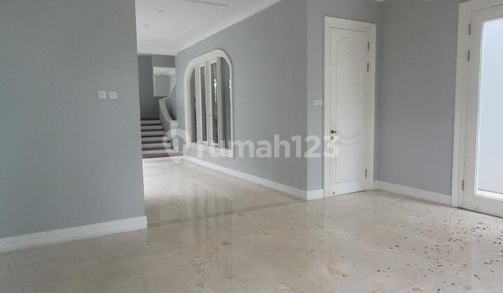 Rumah 2 Lantai di Beverly Golf Lippo Karawaci, Tangerang