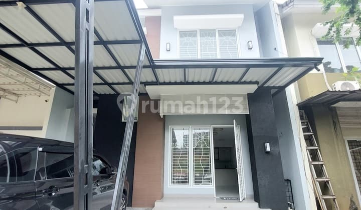 Rumah Indah 2 Lantai Dekat Stasiun Ka dan Akses Tol di BSD Delatinos, Tangerang
