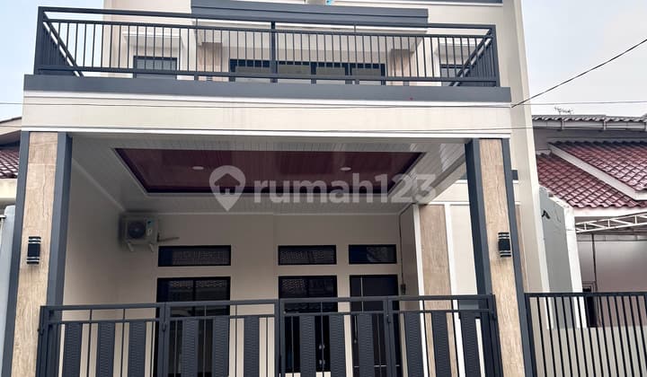 Dijual Cepat Rumah 2 Lantai di Regency Melati Mas, Tangerang Selatan