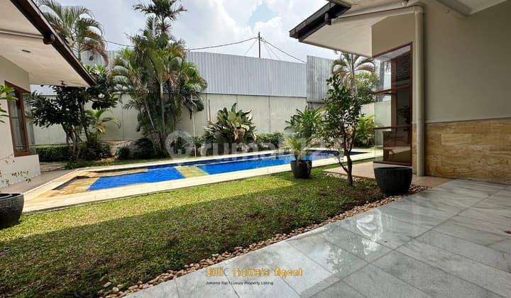 1-Story House with Land Area of 883m in Cipete, South Jakarta