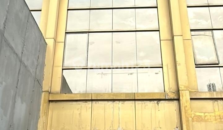 Ruko Beach Boulevard Golf Island PIK 4,5x15 Hadap Jalan Raya