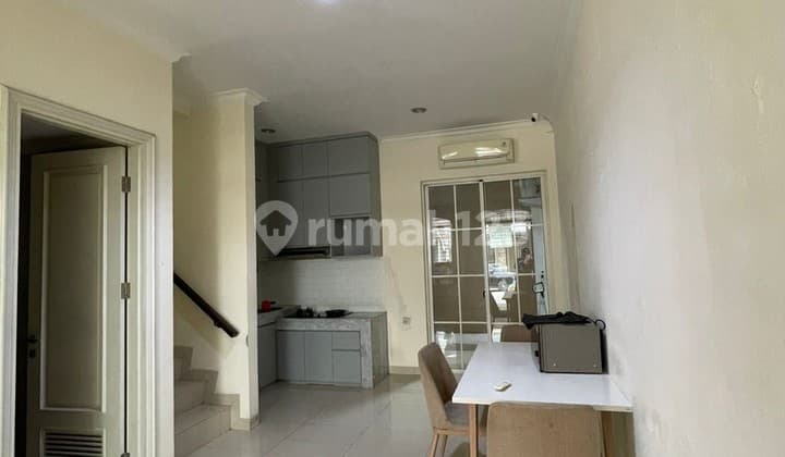 Rumah 6X15 Semi Furnished SHM di Green Lake City Cluster Europe