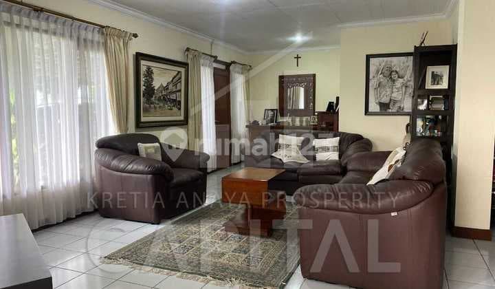 Villa Siap Huni Fully Furnished Cocok untuk Investasi dengan City And Forest View Tenang Sejuk di Dago Giri