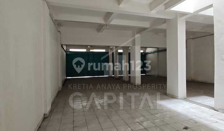 Ruko 4 Lantai Siap Usaha Lokasi Strategis di Jalan Sudirman Bandung