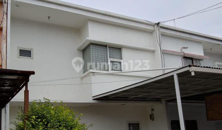 Dijual Cepat Butuh Uang Rumah di Cipedes 2 lantai