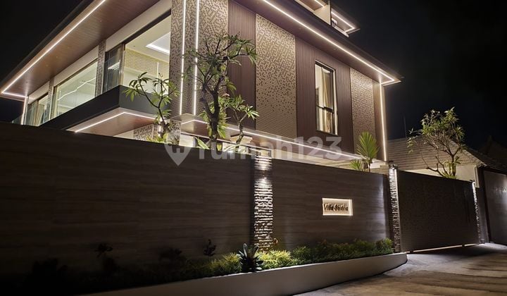 Villa Mewah Baru 3 Lantai Fully Furnished View Laut Siap Huni