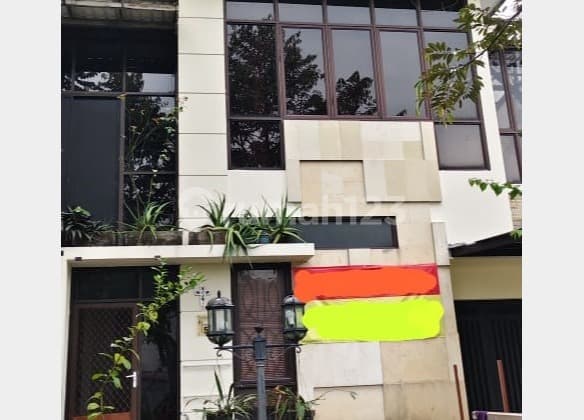 Rumah Bagus 2 Lantai 180m2 di Cluster The Atmosphere Sentul City