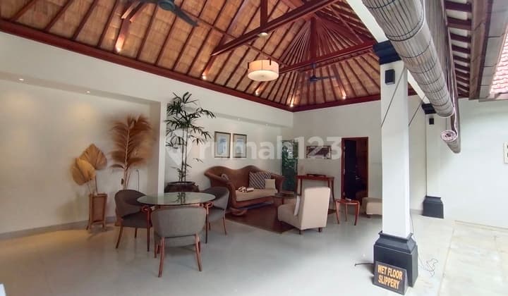 DIJUAL LEASEHOLD VILLA MODERN DI PUSAT SEMINYAK