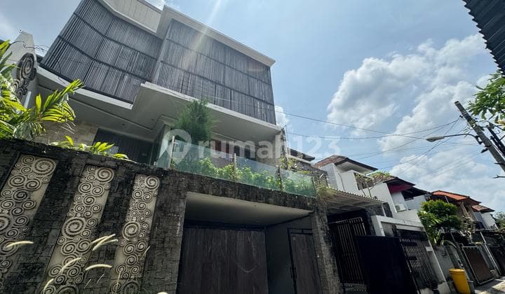 Villa 3 Lantai Full Furnished Siap Huni Di Sanur