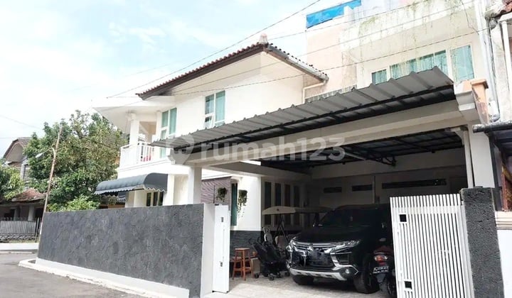 Rumah siap huni di Jl batu indah SHM Bagus