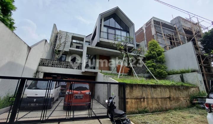 Rumah di Budi Indah Regency SHM Bagus aman dekat Universitas