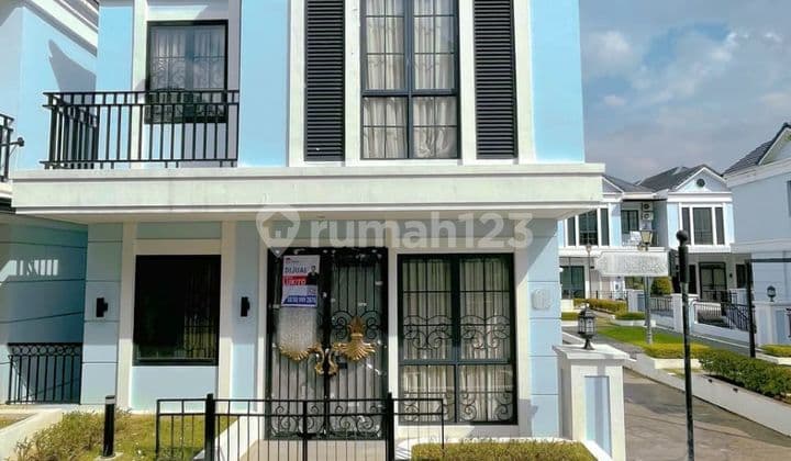 Dijual Cepat Rumah Hook 3 Lantai Double Decker Di Lavon Siap Huni Full Furnished