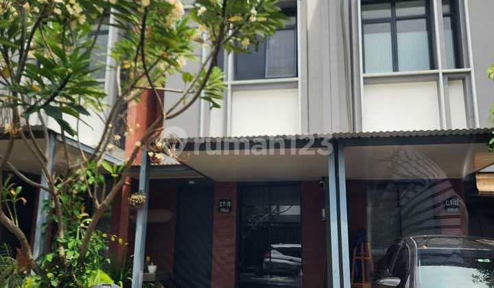 Fully Furnished 2-Story Freja House in BSD City, Near the Highway.