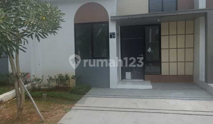 Amara Village House Parung Panjang, New House 5 Minutes to Station