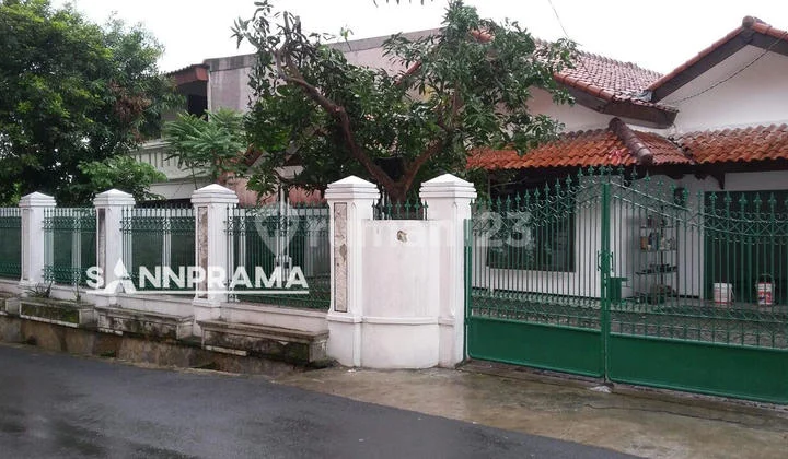Rumah Mewah Bagus di Jl Ceger, Jakarta Timur