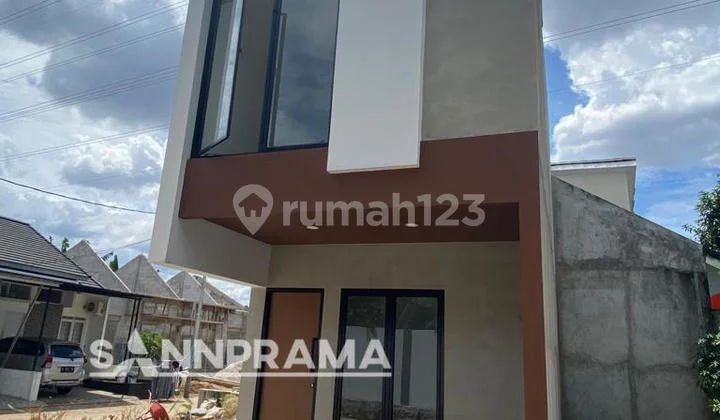 Rumah 2 Lantai Baru SHM di Radar Auri, Depok