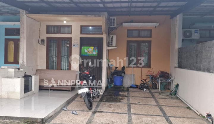 Rumah dalam Cluster di Dekat Stasiun Depok Lama