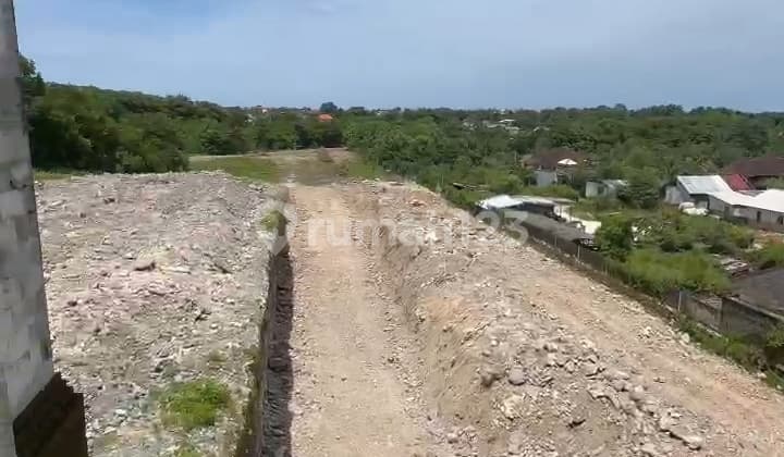 Tanah di Jual Murahbonus Bangunan Villa di Dharmawangsa Kutuh Jimbaran