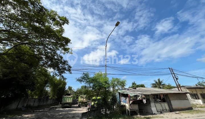 Land by the Main Road, Suitable for Building a Warehouse