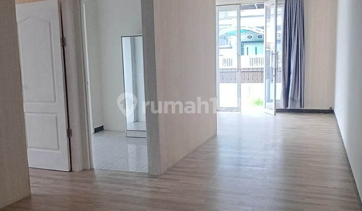 Rumah Strategis Dekat ke MRT Cipete Jkt Sel Dgn Carport Luas