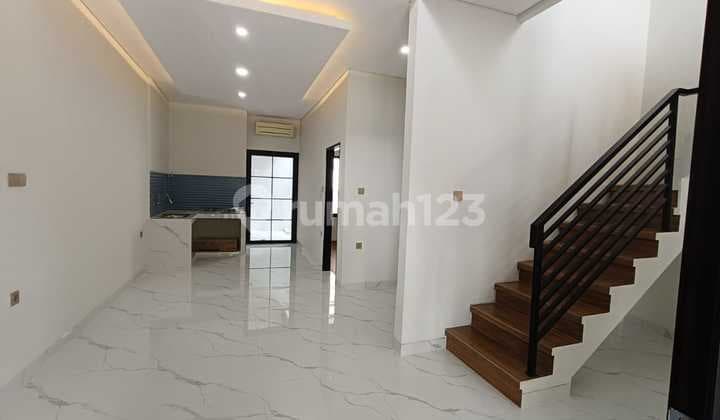Rumah 2 Lantai di Jelita Alam Sutera, Tangerang Selatan