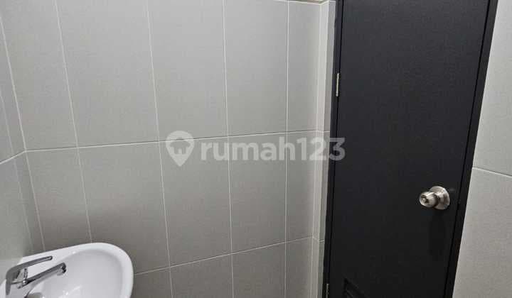 Disewakan Ruko Hudson 3 Lantai Double Balcony N Rofftop