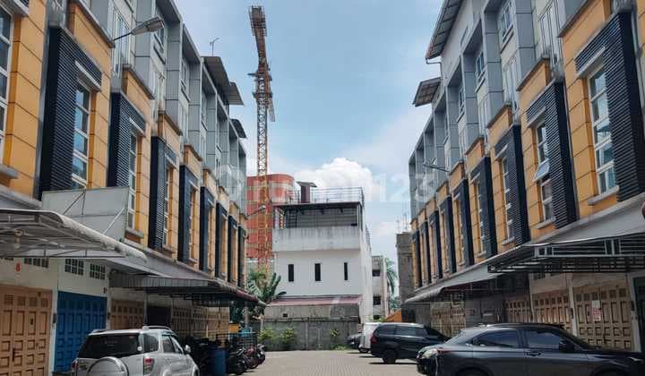 For Quick Sale: Brigjen Katamso Street Shophouse, Istana Prima Complex