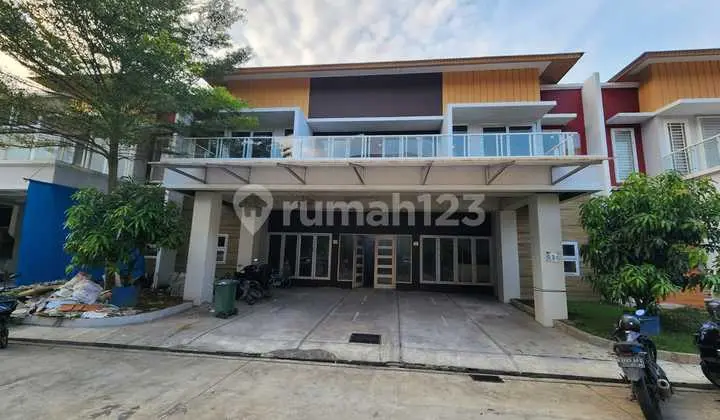 For Quick Sale: Givency One Gaperta Ujung Complex Townhouse