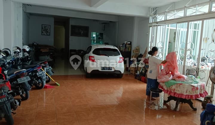 4 units of 2-story shophouses and a main house, Pamularsih Raya boarding house.