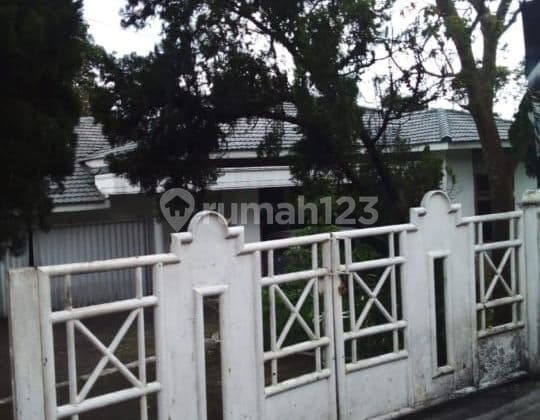 For sale 1-story house in Bandungan with SHM certificate.