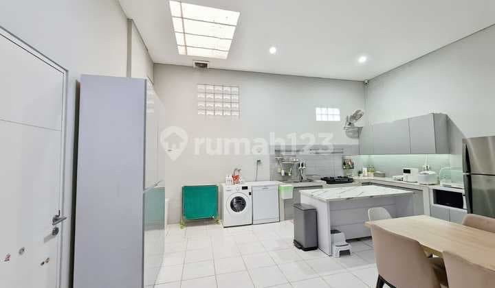 Translated to English:
"For Sale: Forest Hill House, Citraland BSB City"