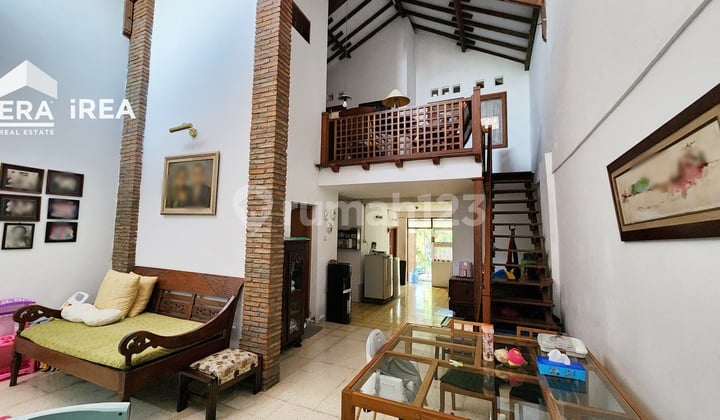 Rumah tengah kotadi Kratonan Serengan Solo dekat pasar kembang