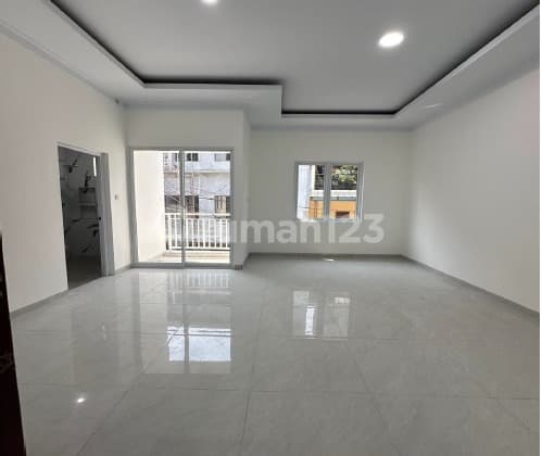 MINIMALIST HOUSE READY TO OCCUPY DURI KEPA WEST JAKARTA