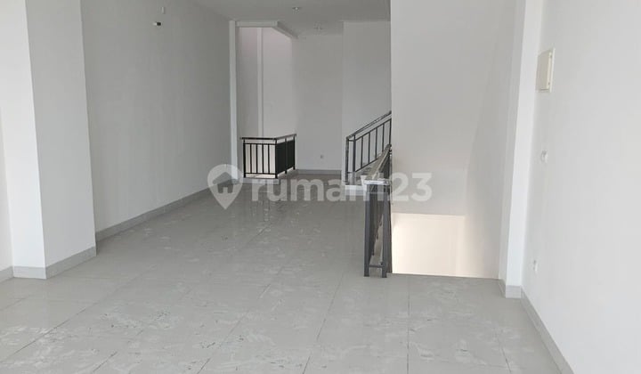 Ruko Siap Pakai Amsterdam Ebony Pantai Indah Kapuk 4.5x18