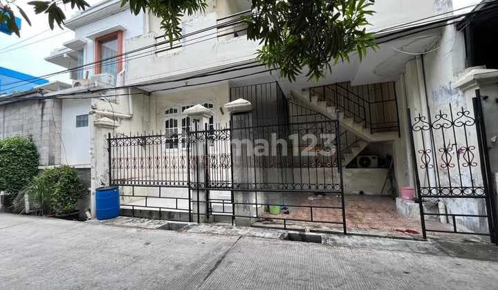 For Sale 3-Story Boarding House in Kelapa Gading, North Jakarta