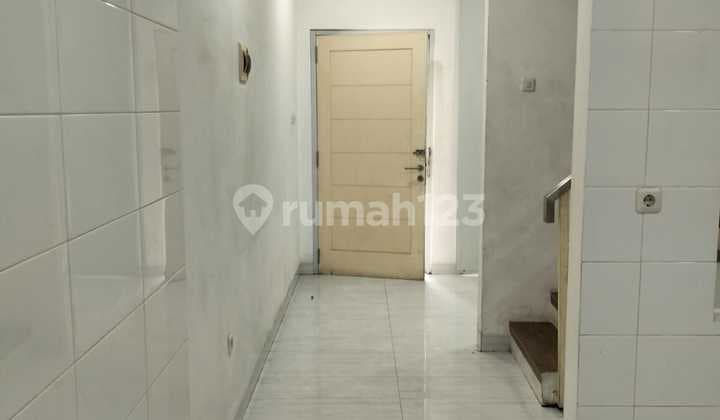 Dijual Rumah, 3 Lantai SHM, di Kelapa Gading Jakarta Utara