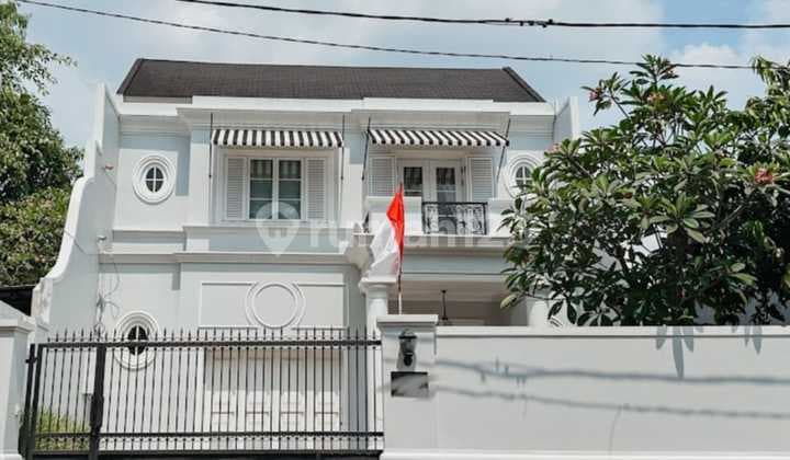 Dijual Rumah Mewah Ada Kolam Renang di Pulomas Jakarta Timur