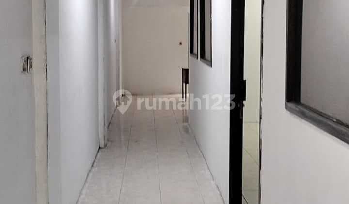 Disewakan Ruko Strategis 3,5 Lantai di Mangga Dua Raya