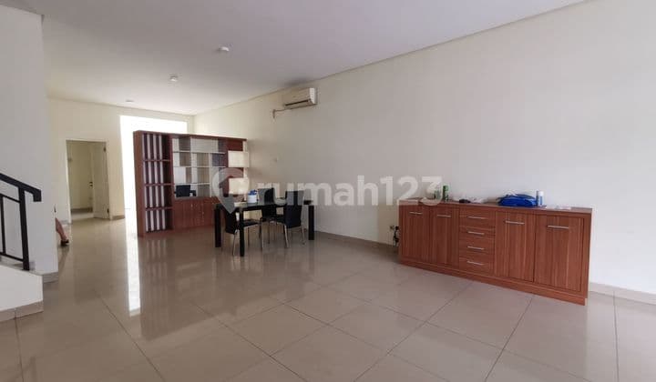 Disewakan Rumah di Green mansion rapi siap huni