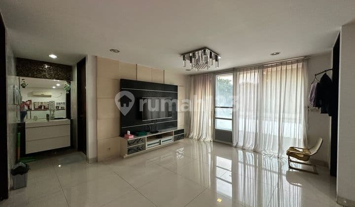 Dijual cepat Rumah 2½ lantai di Citra garden 6 rapi cakeppp