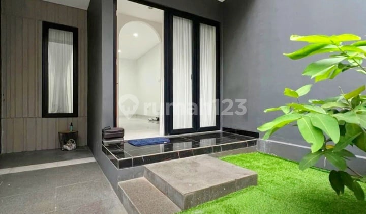 Rumah Kebon Jeruk Dalam Cluster One Gate Furnish Jakarta Barat