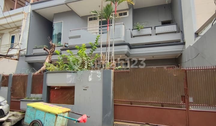 Rumah Sunrise Garden Dalam Komplek Kedoya Jakarta Barat